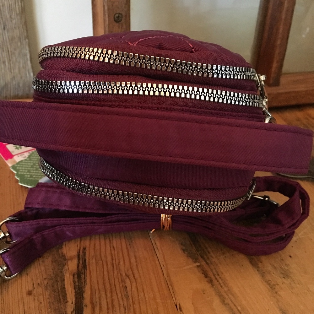 Jielshi Handbag or Shoulder Bag - Picture 5 of 8